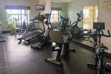 هتل Quality Inn & Suites Cincinnati Sharonville