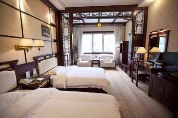 هتل Yangshuo New Century