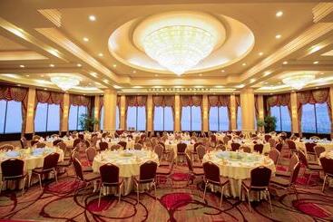Отель Yantai Golden Gulf