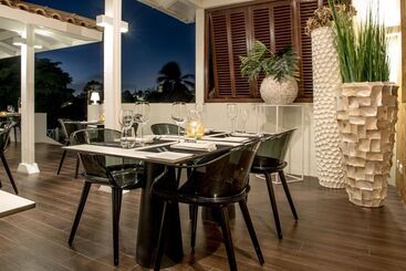 Papagayo Beach Resort
