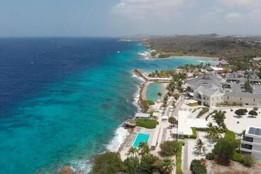 Papagayo Beach Resort