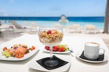 Papagayo Beach Resort