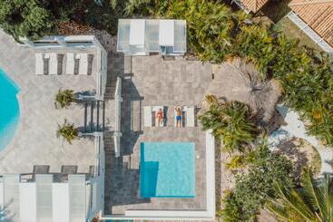 Papagayo Beach Resort