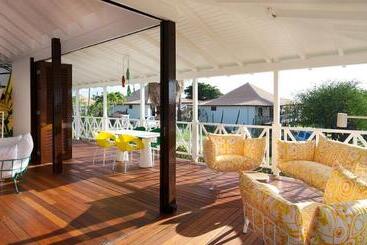 Papagayo Beach Resort