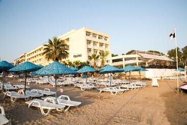 Tuntas Beach Hotel   All Inclusive