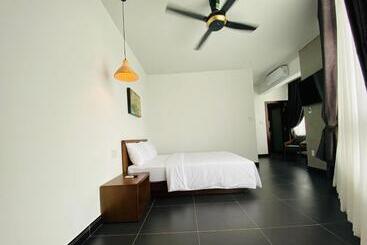 Highlight House Hotel & Coffee