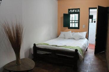 هتل El Remanso De La Villa