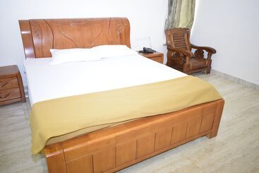هتل Sri Kavimany Residency, Near Auro Beach
