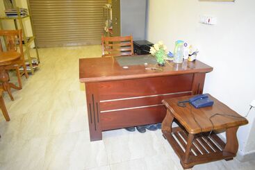 هتل Sri Kavimany Residency, Near Auro Beach