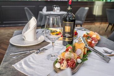Vh Eurostar Tirana Hotel Congress & Tirana Spa