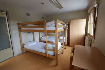 Hostel Auberge De Jeunesse Hi Pontarlier