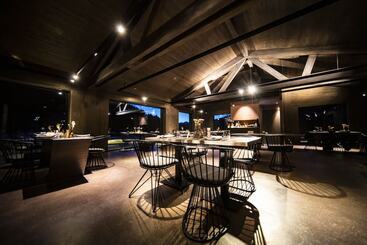 هتل Les Pardines 1819 Mountain Suites & Spa