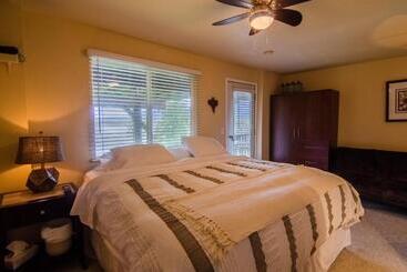 The Fraser River's Edge B&b Lodge