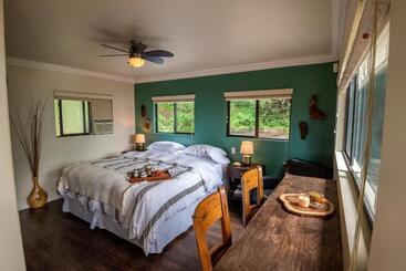 The Fraser River's Edge B&b Lodge