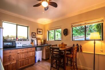 The Fraser River's Edge B&b Lodge