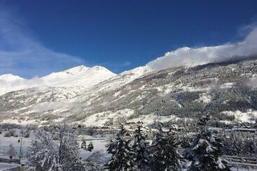 Общежитие Auberge De Jeunesse Hi Serre Chevalier