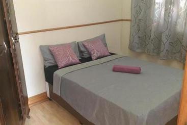 住宿加早餐  Karl Heyne Guesthouse Double Room