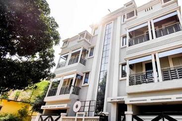 هتل Flagship 75693 Pradhan Palace