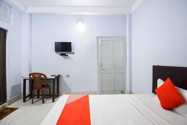 هتل Flagship 75693 Pradhan Palace