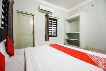 هتل Flagship 75693 Pradhan Palace