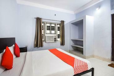 هتل Flagship 75693 Pradhan Palace