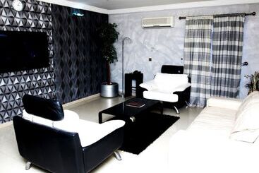 Jonaith Hotels & Suites