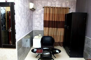 Jonaith Hotels & Suites