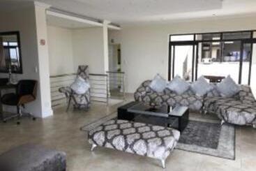 Coral Beach Bed & Breakfast