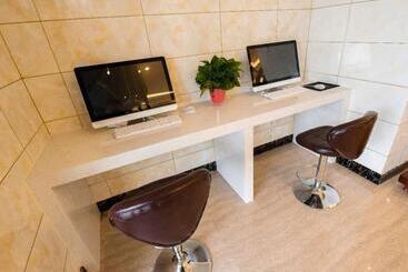 هتل Greentree Inn Qinhuangdao Beidaihe