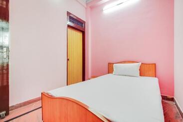 فندق Spot On 60818 Sheetal Guest House