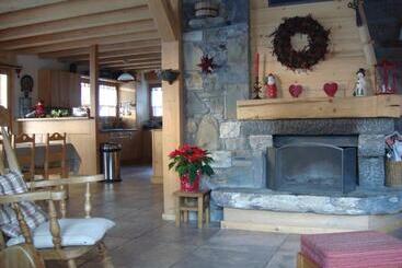 Bed And Breakfast Chalet Manava