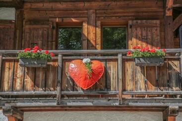 Bed And Breakfast Chalet Manava
