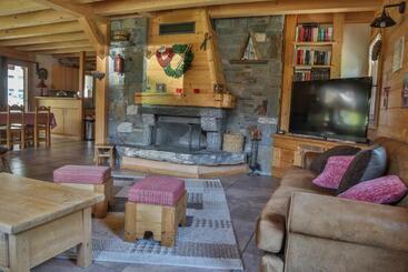 Bed And Breakfast Chalet Manava