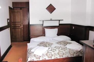 تختخواب و صبحانه Villa Elitte Predeal