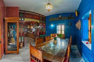 تختخواب و صبحانه Villa Jasmin