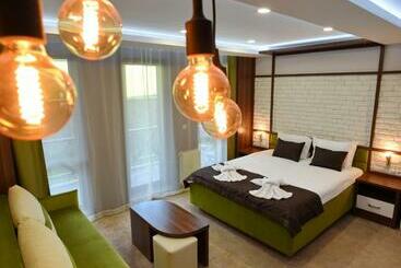 هتل Green Life Boutique Apartments
