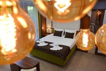 هتل Green Life Boutique Apartments