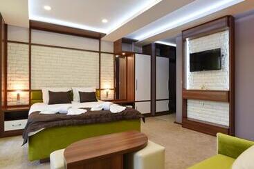 هتل Green Life Boutique Apartments