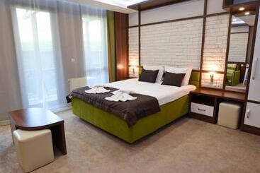 هتل Green Life Boutique Apartments