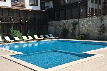 هتل Green Life Boutique Apartments