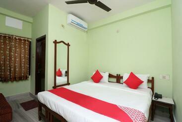 هتل Oyo 29372 Priti Villa