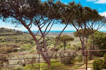 هتل Podere Il Castellaccio
