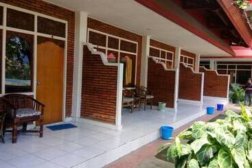 هتل Warna Kedaton  And Meeting