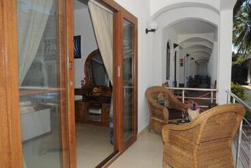استراحتگاه Blu Marlin Village