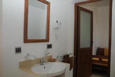 استراحتگاه Blu Marlin Village