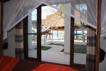استراحتگاه Blu Marlin Village