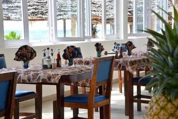استراحتگاه Blu Marlin Village