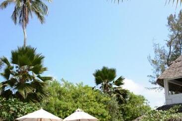استراحتگاه Blu Marlin Village