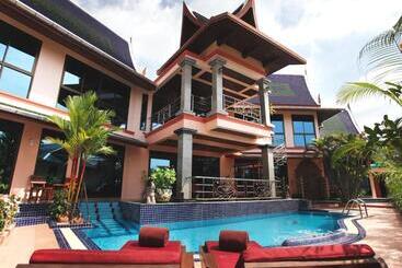 استراحتگاه Kata Sea View Villas