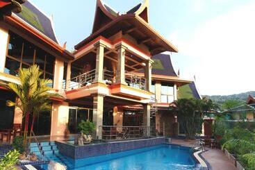 استراحتگاه Kata Sea View Villas
